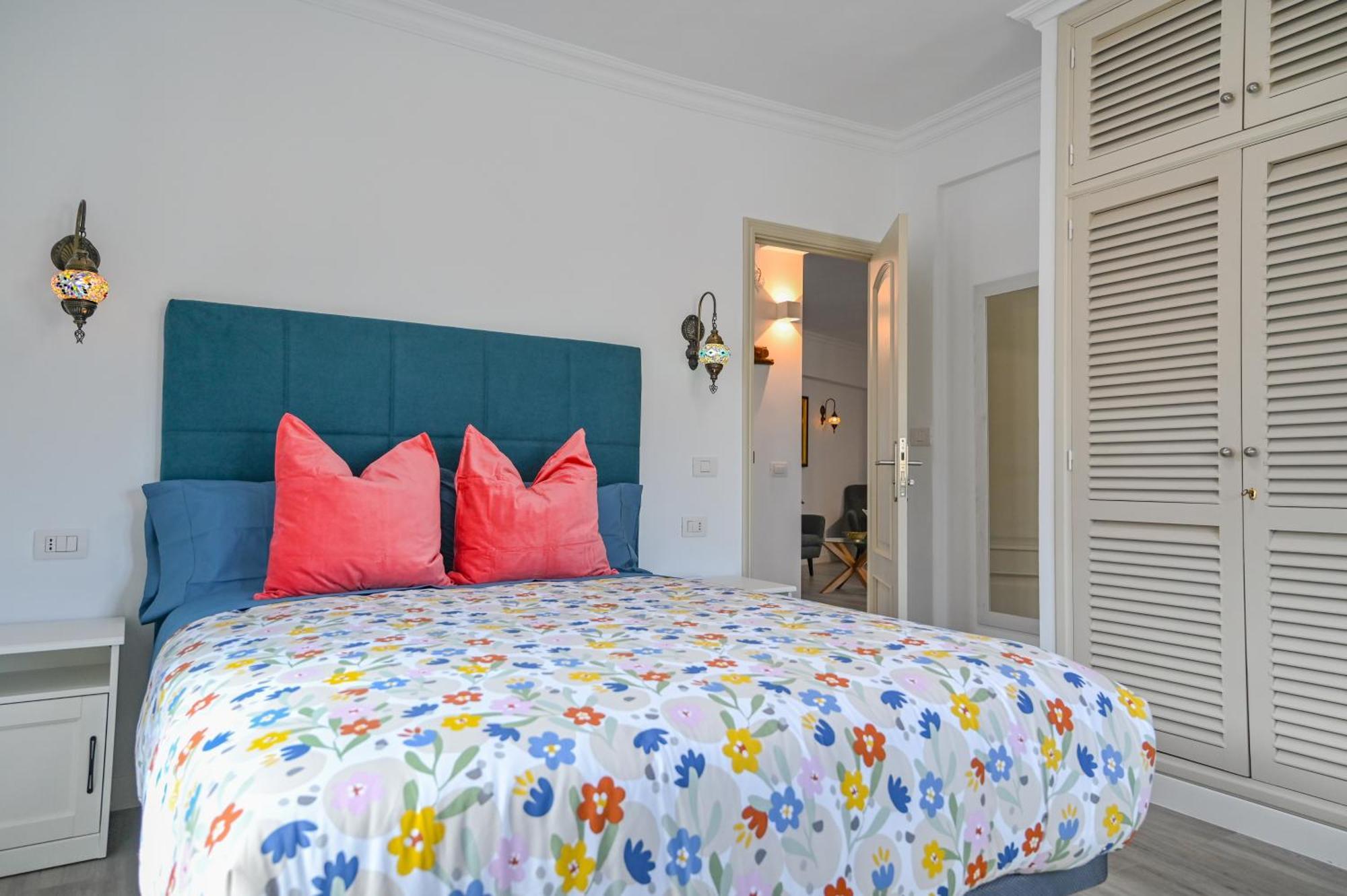 El Hierro Bed & Urban Ii